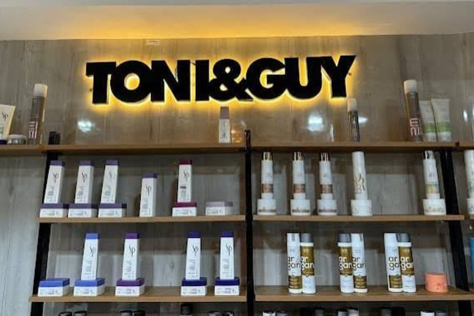 Toni & Guy Essensuals  Beauty Salon & Spa
