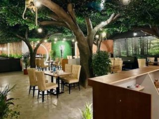 restaurant 2